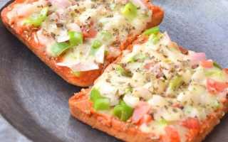 Мини-пицца на батоне на сковороде и в духовке: 5 шикарных рецептов